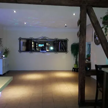 Hotel Haus Laach 3*